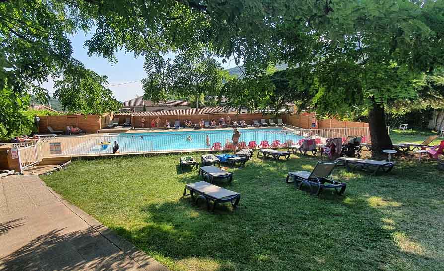 Camping pour caravane en Ardèche