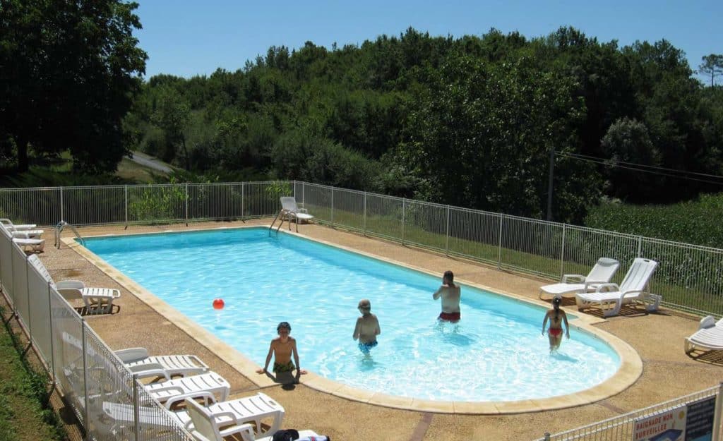 Emplacements de camping en Dordogne à 15 km de Sarlat