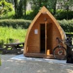 Cuisine couverte pour randonneurs sur le camping en Aveyron