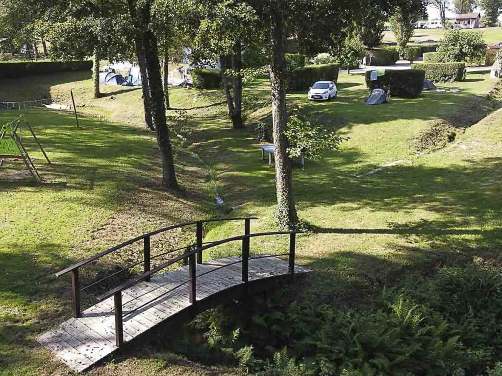 Emplacement de camping en Dordogne la Ripole