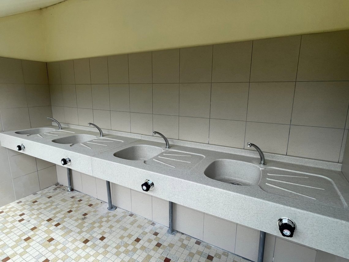 Nouveau bloc sanitaire au camping les Druides
