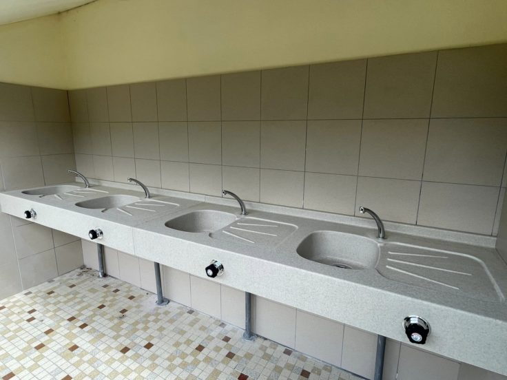 Nouveau bloc sanitaire au camping les Druides