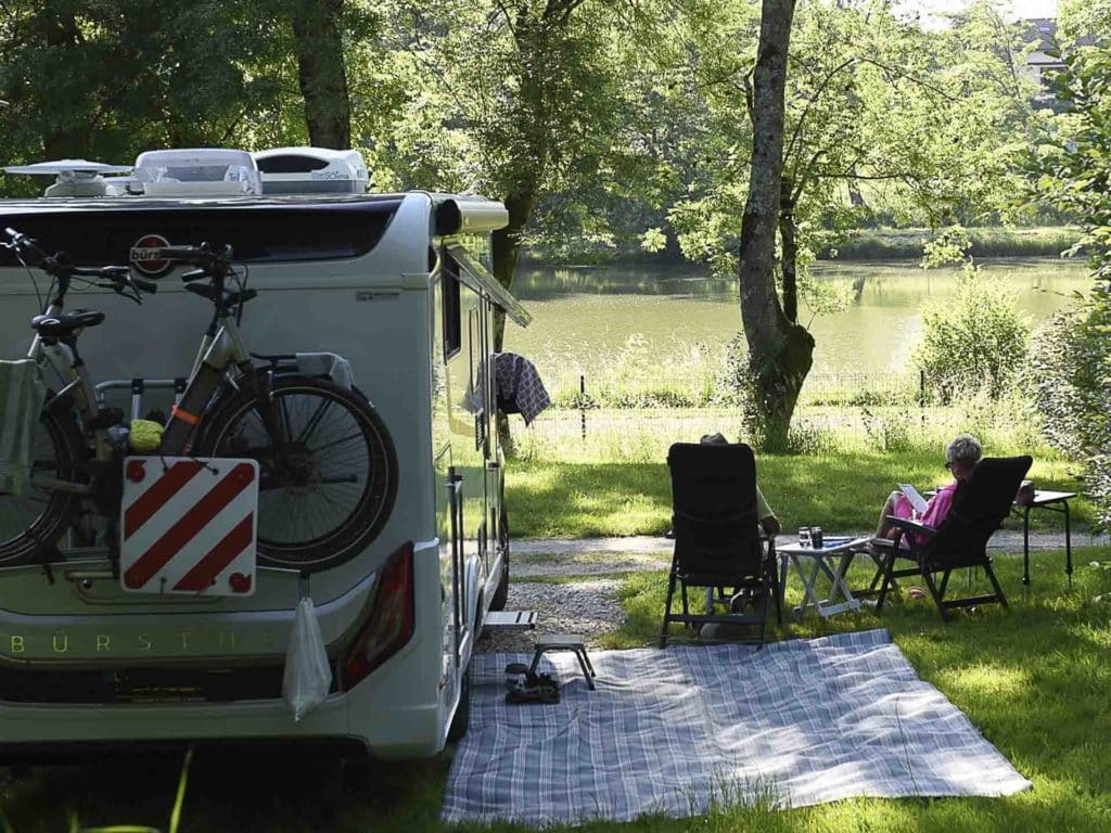 Emplacement de camping nature dans l'Ain