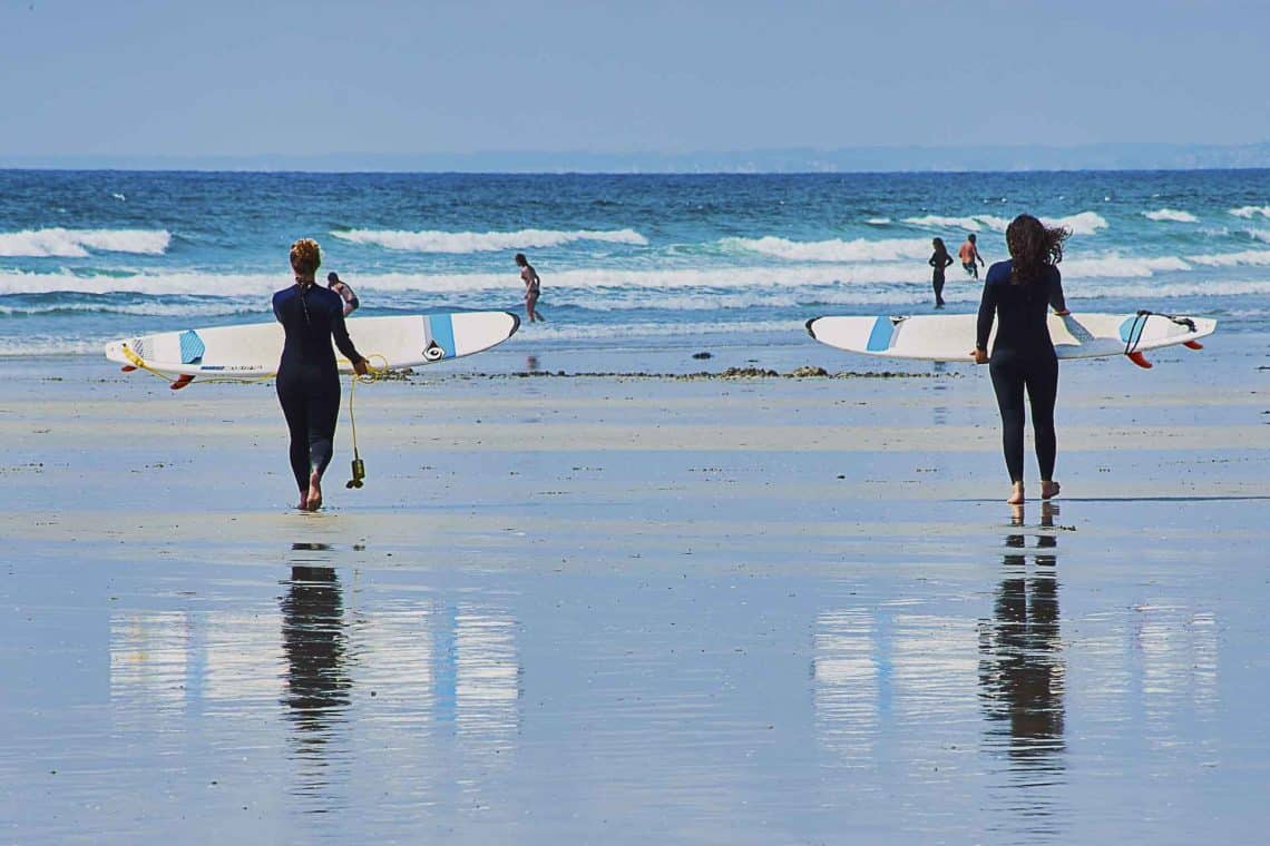 Surf au camping la Torche en Bretagne