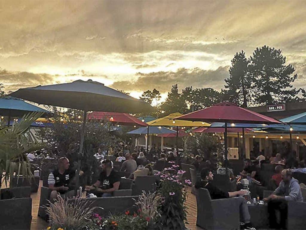 Emplacement de camping sur le lac Léman