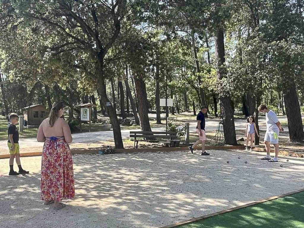 Emplacement de camping dans le Vaucluse