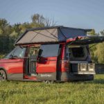 Entre toit relevable et tente de toit