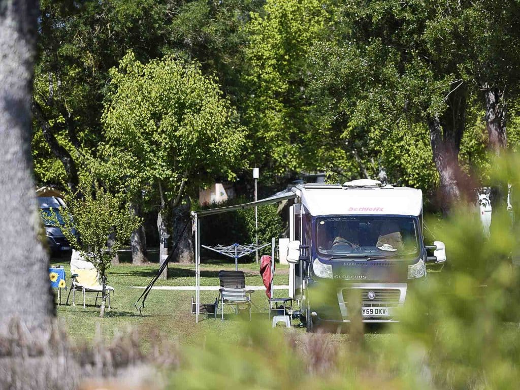 Emplacements de camping Montpin-Ménestrol