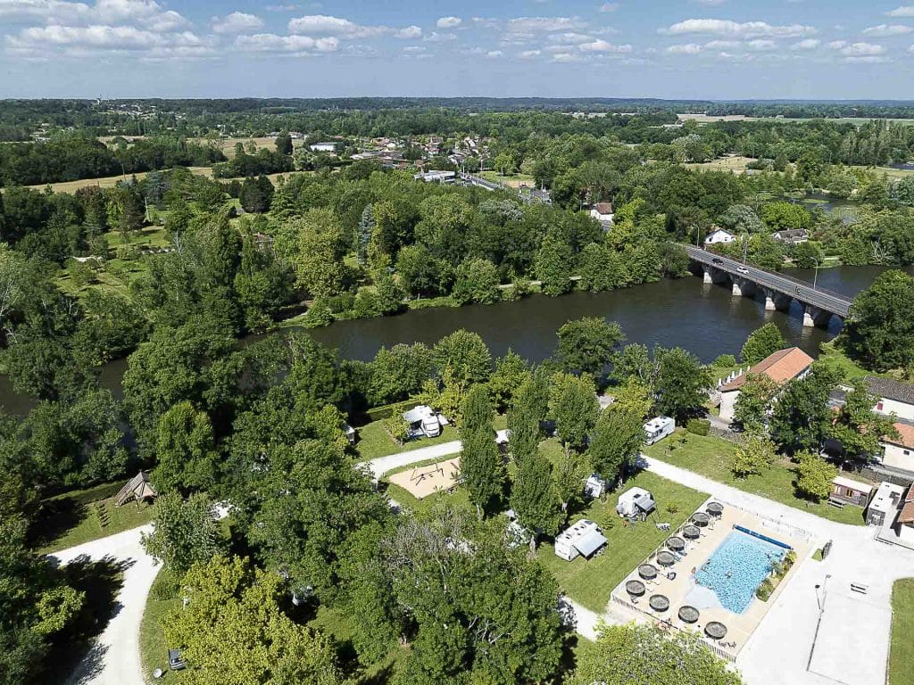 Emplacements de camping Montpin-Ménestrol