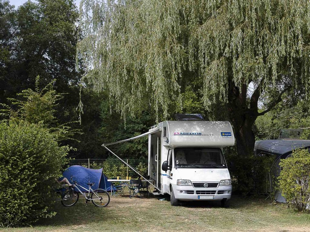 Emplacements de camping Montpin-Ménestrol